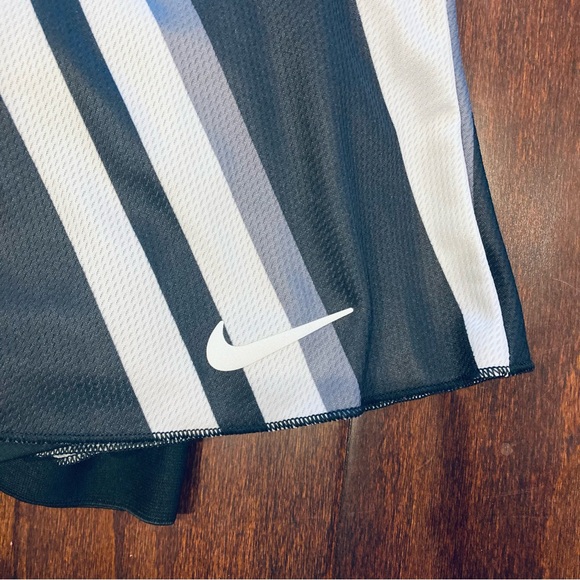 Nike Women's New Tennis Pickleball Black White Striped Skirt Skort Large tall - Picture 6 of 12